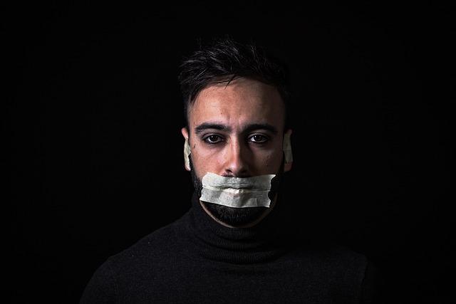 生育津貼是誰給的？